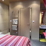 La Porte Rouge Rbx Pensión 3*