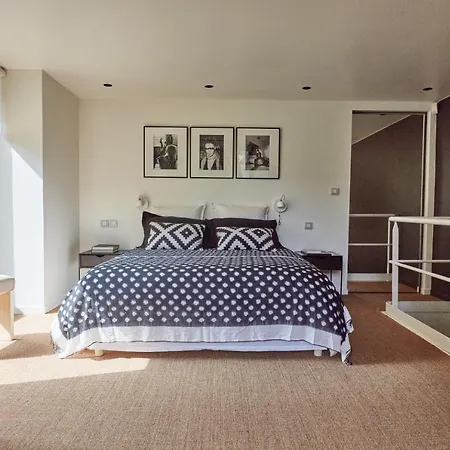 La Porte Rouge Rbx Pensión 3*