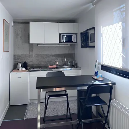 La Porte Rouge Rbx Pensión Roubaix